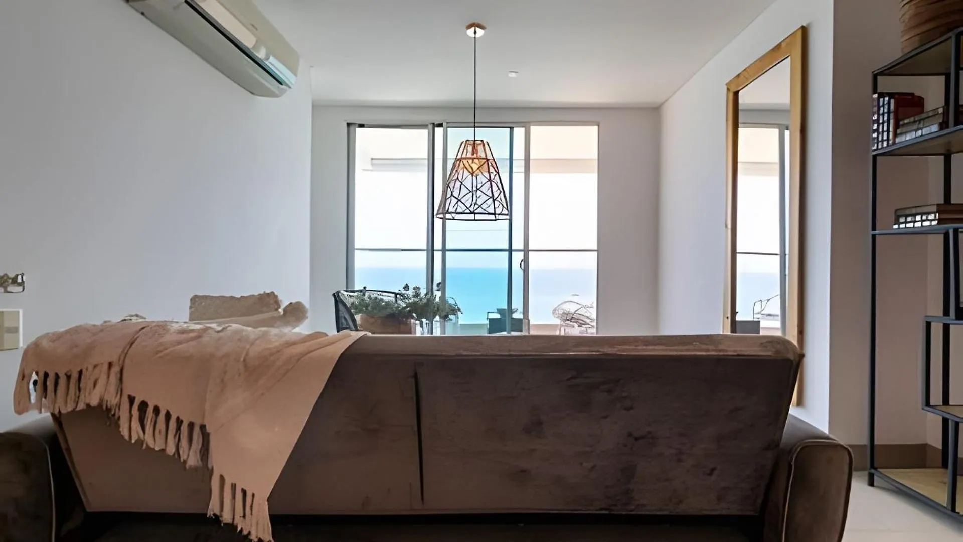 Laurdhomes Palmetto Beach Sew View, Hot Water Cartagena Apartment